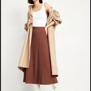 Old Navy Ribbed Maxi Skirt in Rust Brown